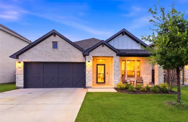 5545 Summit Creek Road, Fort Worth, TX 76126