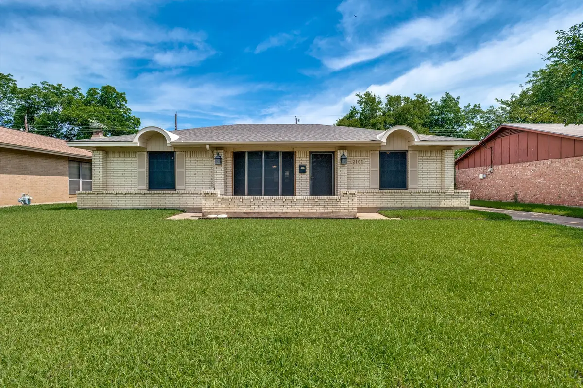 2101 Spanish Trail, Irving, TX 75060 - #1