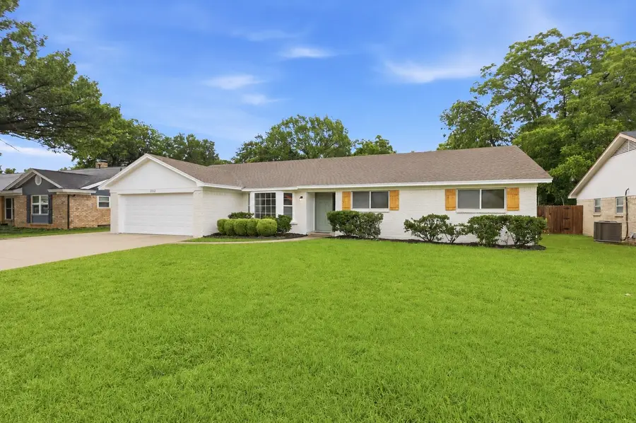 2112 Stonegate Drive N, Bedford, TX 76021 - #2