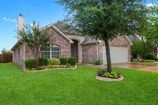 4521 Lakeside Hollow Street, Fort Worth, TX 76262