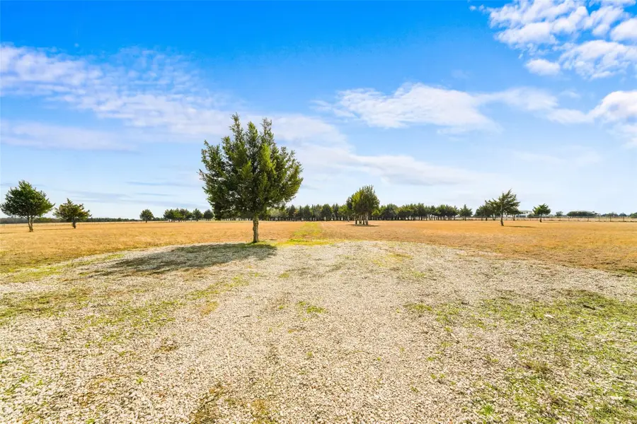 710 E Reindeer Road, Lancaster, TX 75146 - #3