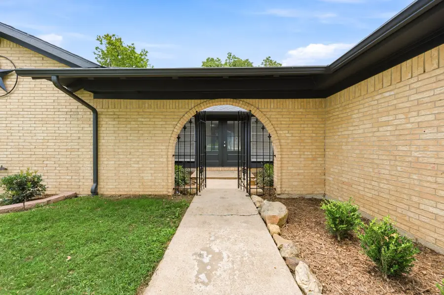 6748 Greenacres Drive, North Richland Hills, TX 76182 - #2