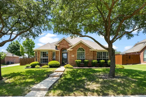611 Monterey Drive, Rockwall, TX 75087