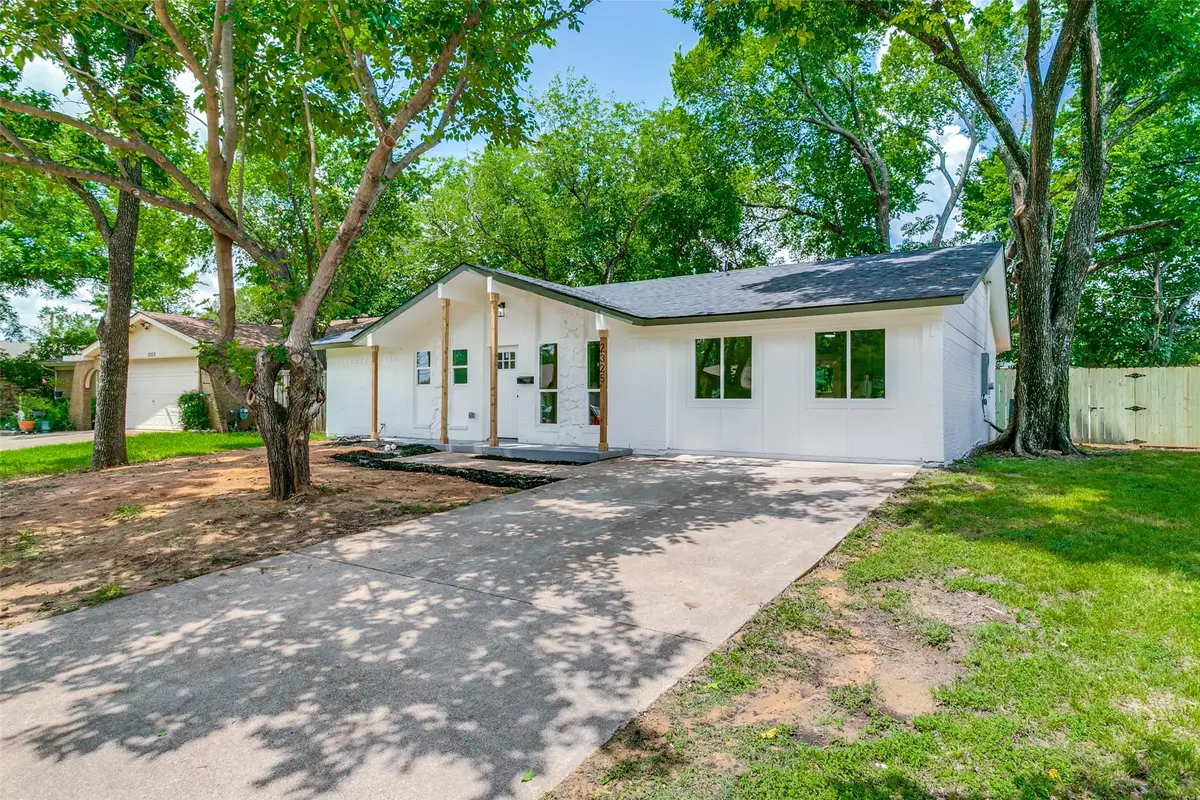 2325 Lake By Drive, Irving, TX 75060 - #1