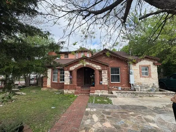 4335 Moler Street, Dallas, TX 75211