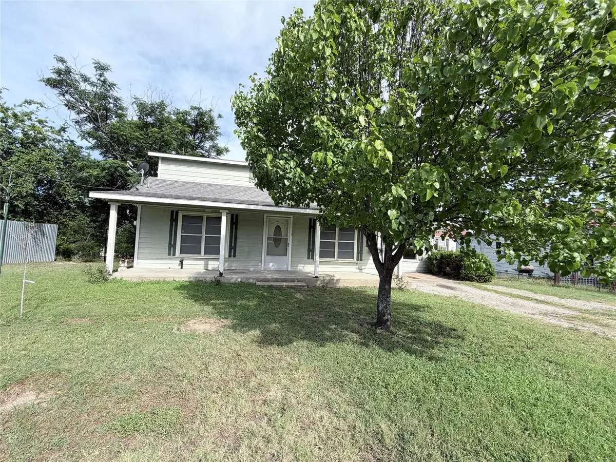 403 N Reagan Street, Hamilton, TX 76531 - #1