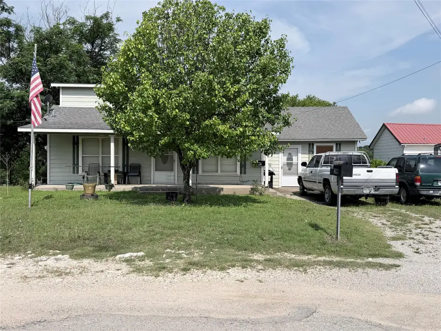 403 N Reagan Street, Hamilton, TX 76531 - #2