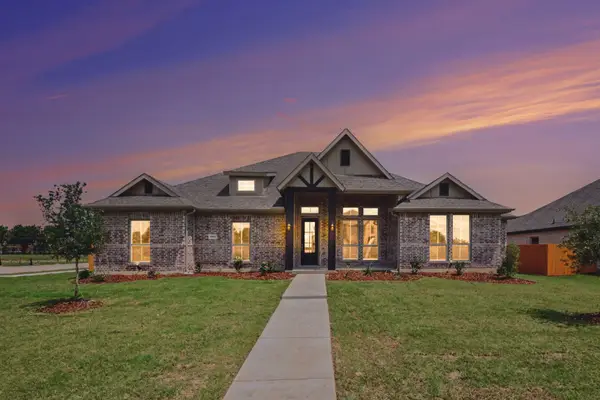 1909 Barrix Lane, DeSoto, TX 75115