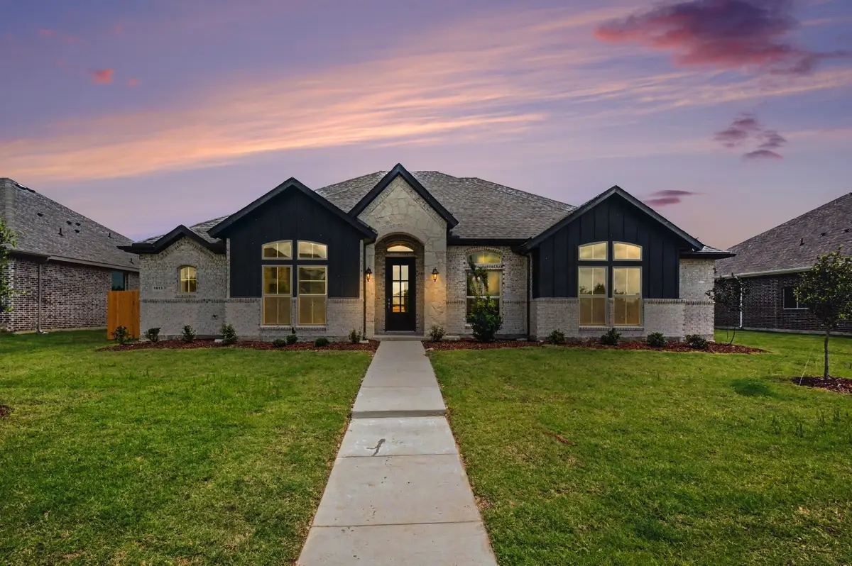 1913 Barrix Lane, Desoto, TX 75115 - #1