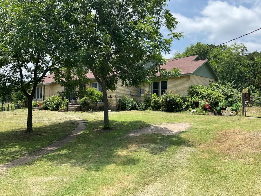 508 N 1st Street, Cranfills Gap, TX 76637 - #2