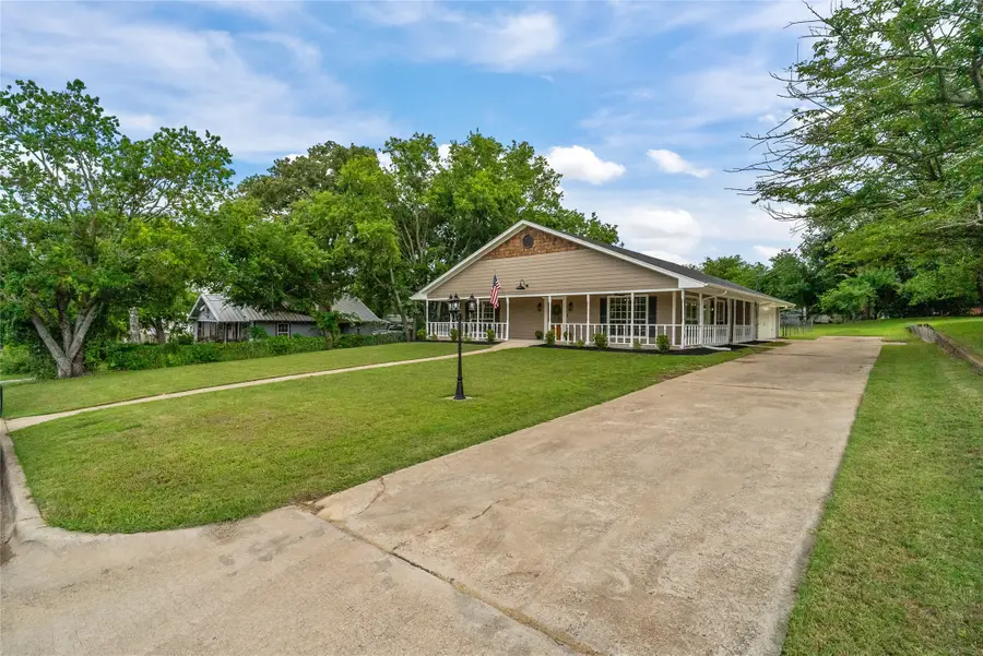 301 E 2nd Street, Weatherford, TX 76086 - #3