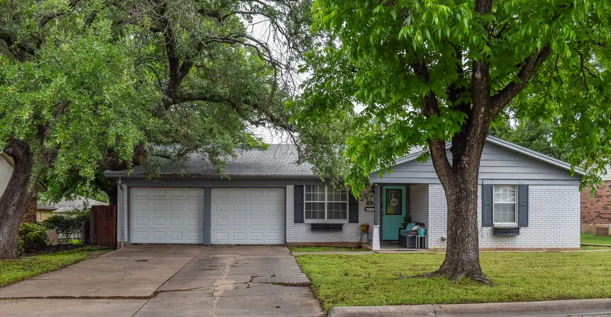 304 Moore Street, Brady, TX 76825 - #1