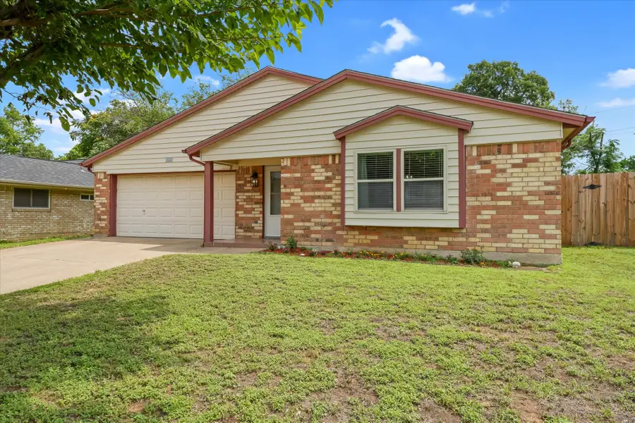 1926 Creek Wood Court, Irving, TX 75060 - #3