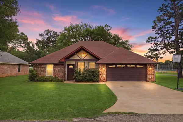 605 Penny Lane, Lindale, TX 75771