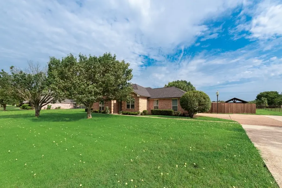 517 Hiwasee Road, Waxahachie, TX 75165 - #2