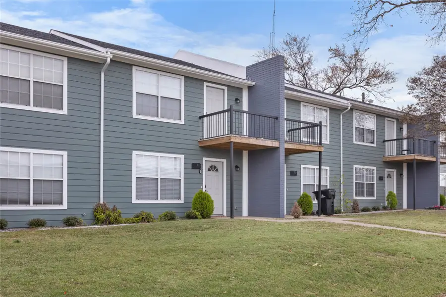 705 W Crawford Street, Denison, TX 75020 - #3
