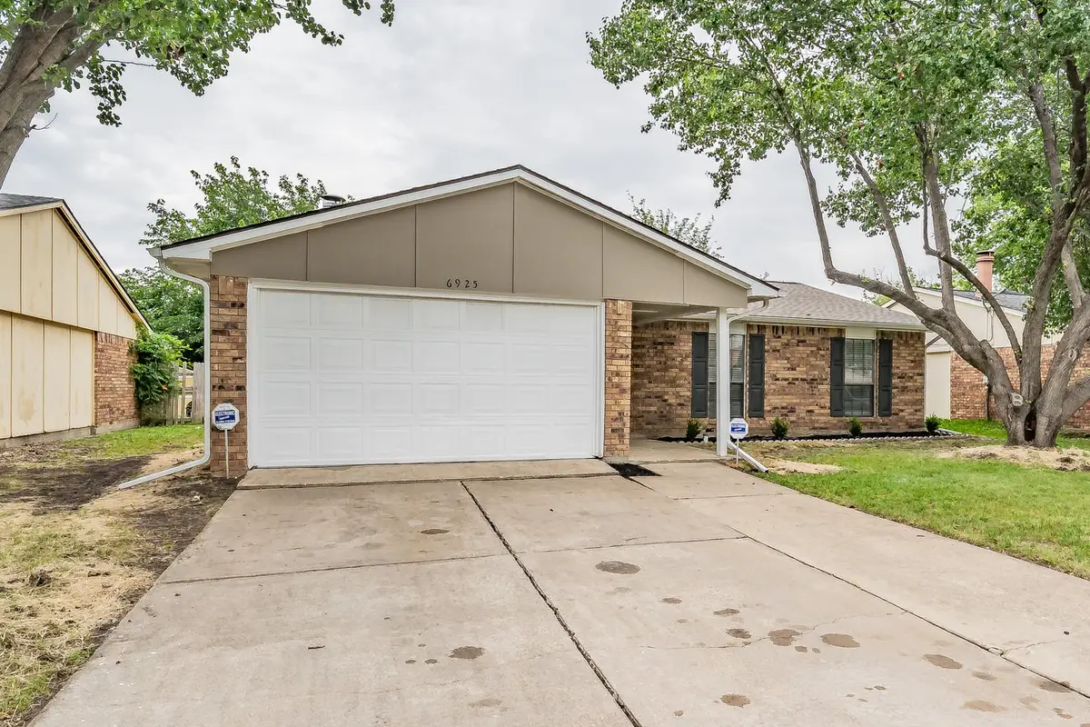 6925 Sandstone Court, Fort Worth, TX 76120 - #1