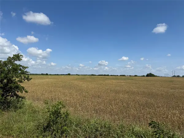 6785 Hoehn Road, Valley View, TX 76272