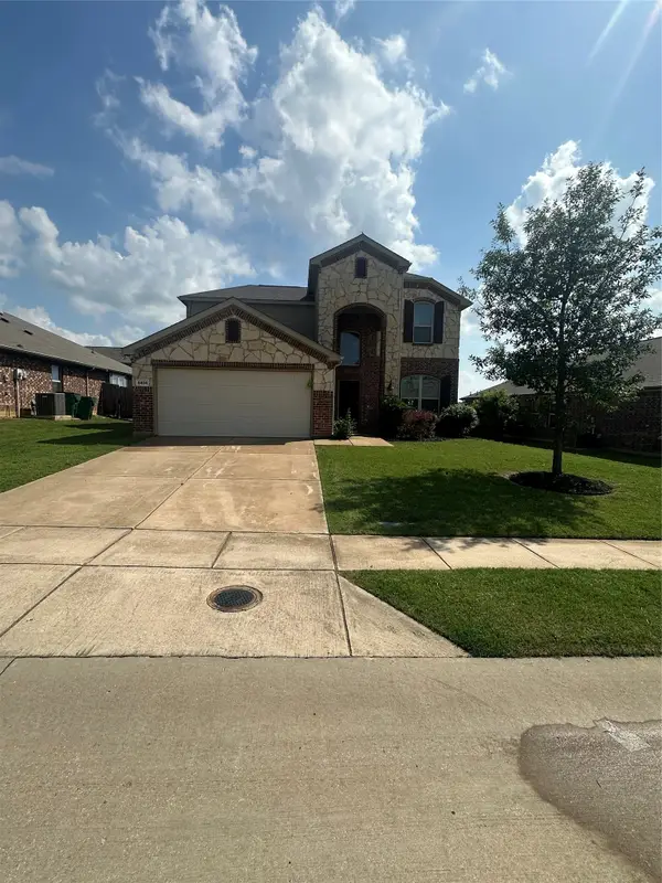 8404 Sioux Trail, Aubrey, TX 76227