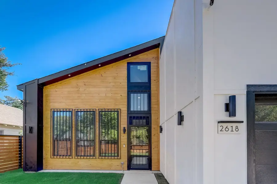 2618 Carpenter Avenue, Dallas, TX 75215 - #2