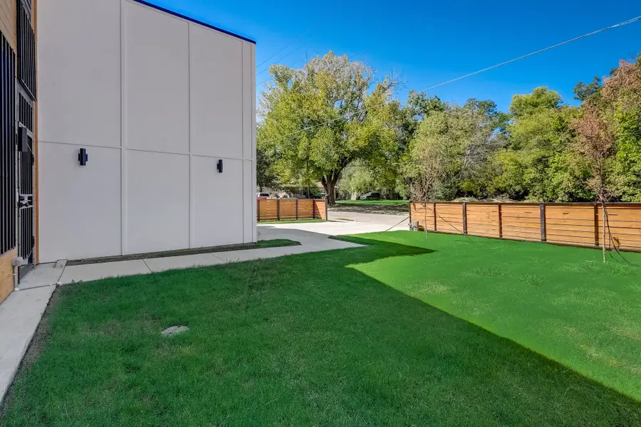 2618 Carpenter Avenue, Dallas, TX 75215 - #3