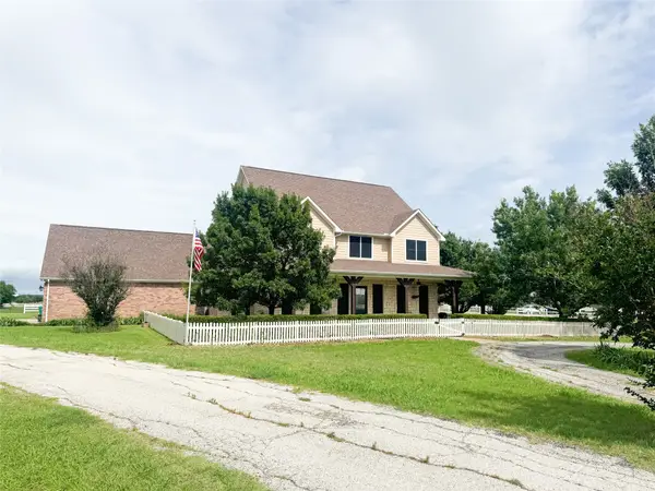 6670 Green Valley Circle, Aubrey, TX 76227