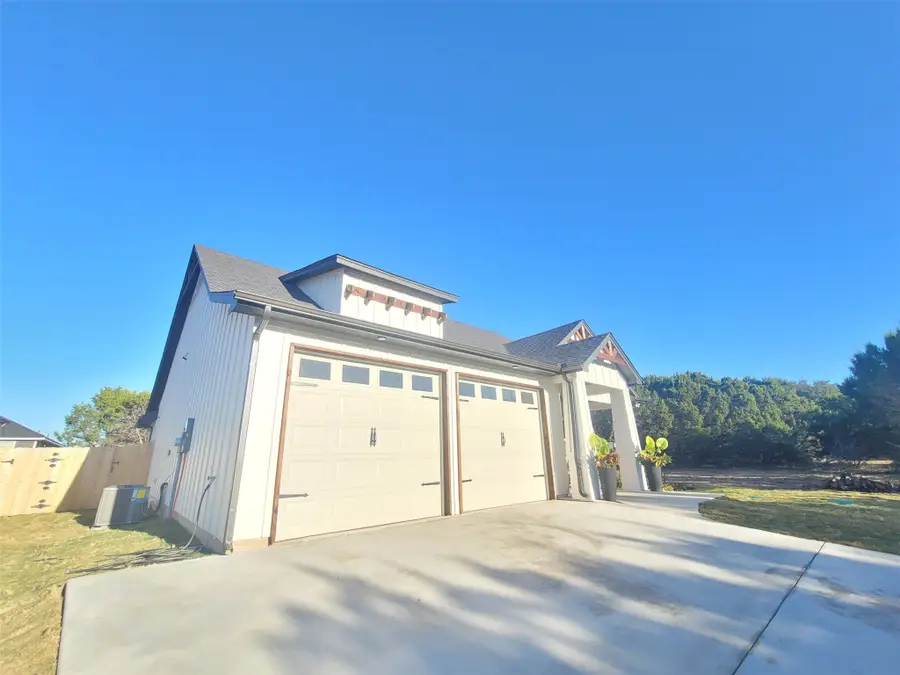4825 Wichita Street, Granbury, TX 76048 - #2