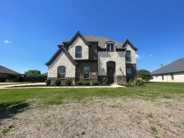 321 Equestrian Drive, Waxahachie, TX 75165
