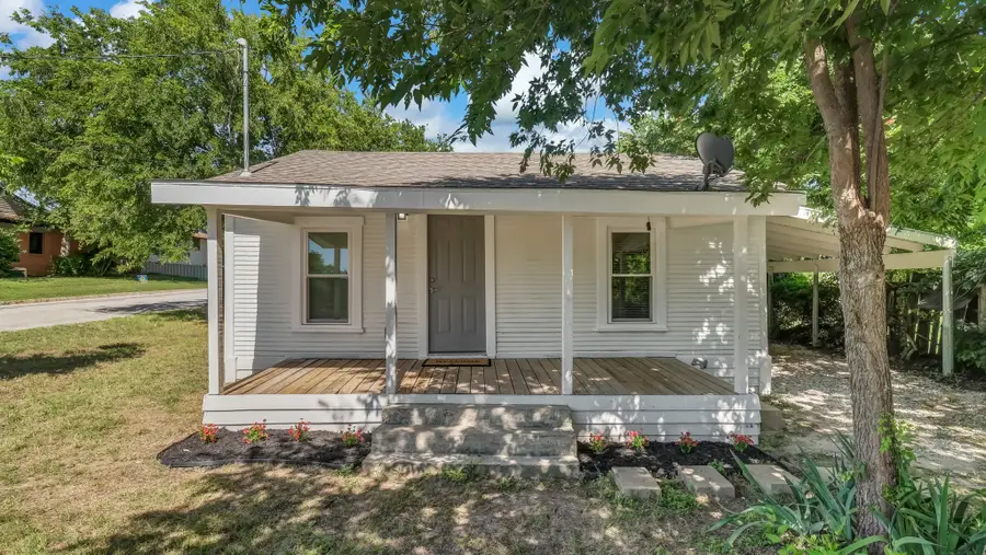 1220 N Rusk Street, Weatherford, TX 76086 - #3