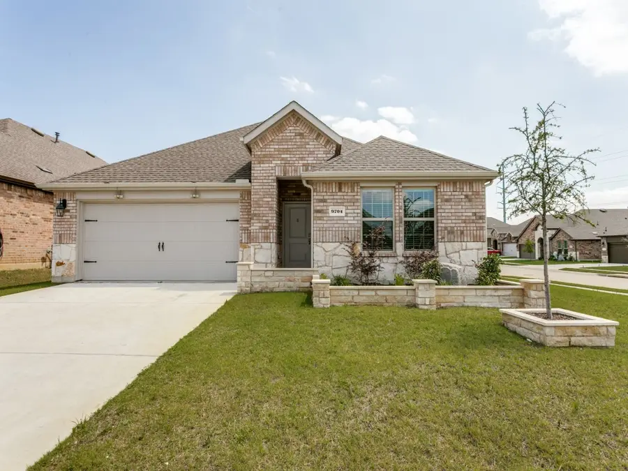 9704 Autumn Leaves Lane, Aubrey, TX 76227 - #3