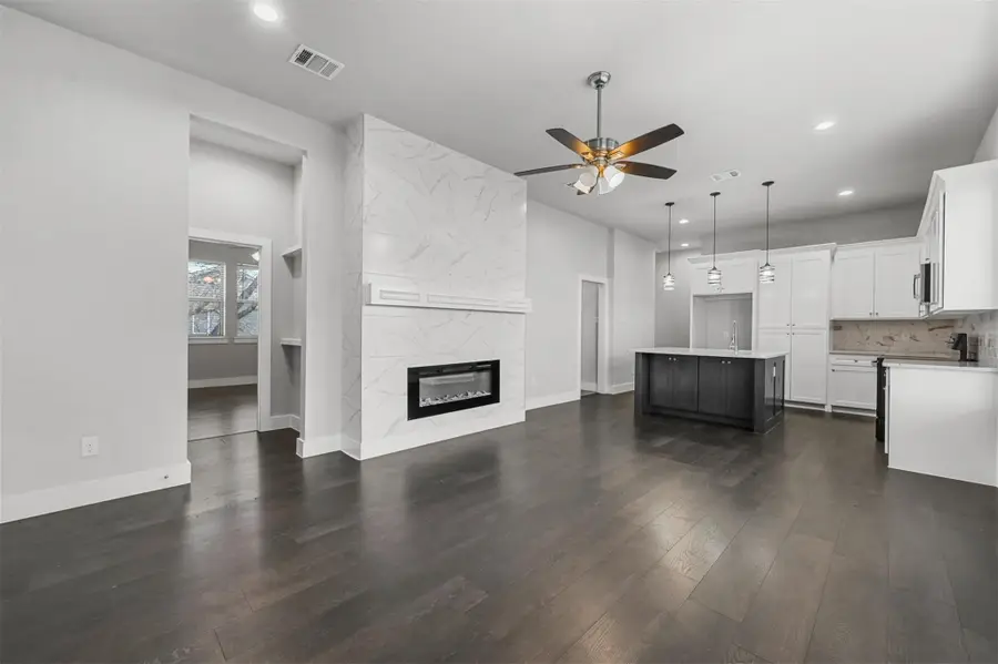 204 N Getzandaner Street #1, Waxahachie, TX 75165 - #2