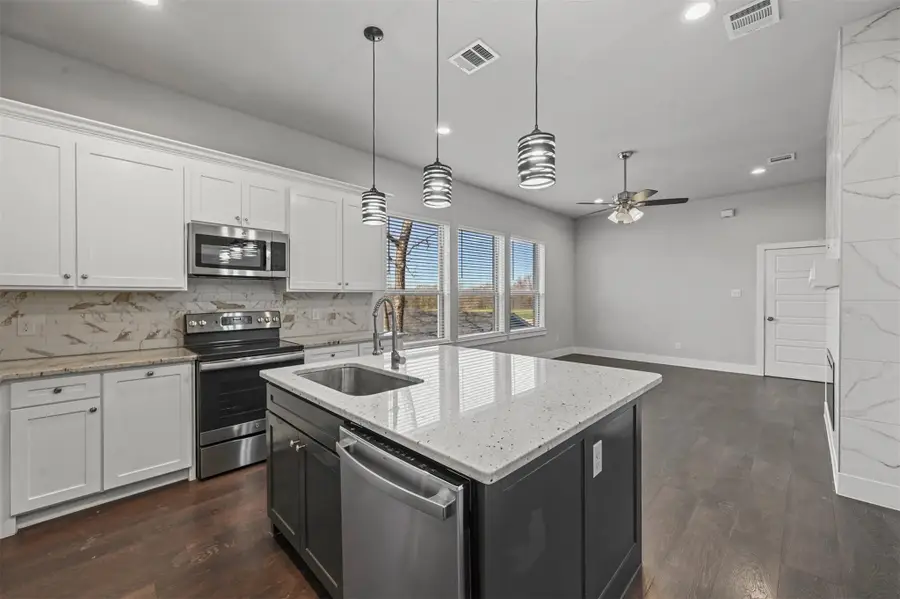 204 N Getzandaner Street #1, Waxahachie, TX 75165 - #3