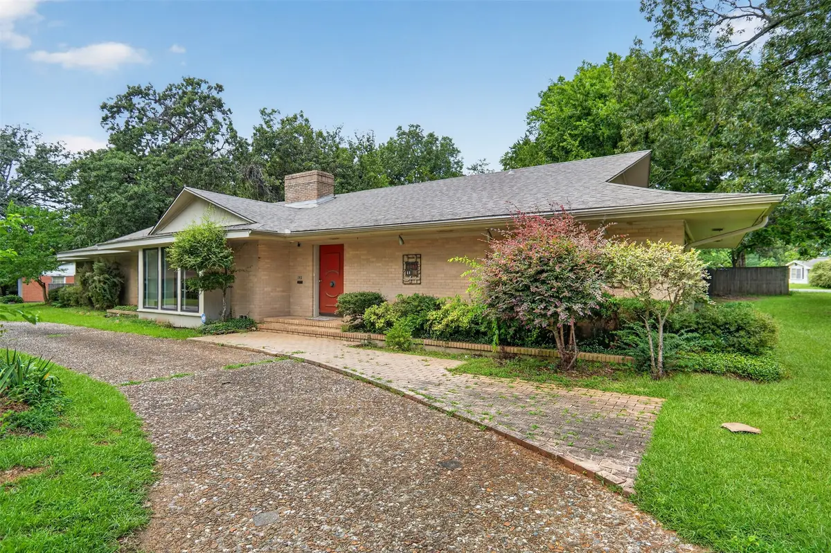 1911 Harrison Avenue, Paris, TX 75460 - #1
