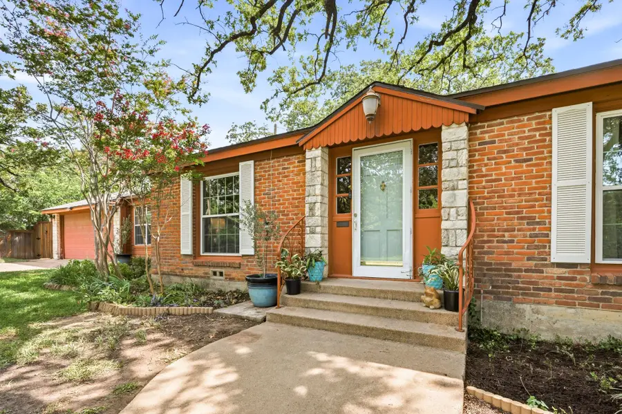 2012 W Lotus Avenue, Fort Worth, TX 76111 - #2