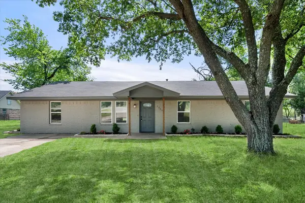 1009 N Spikes Road, Corsicana, TX 75110