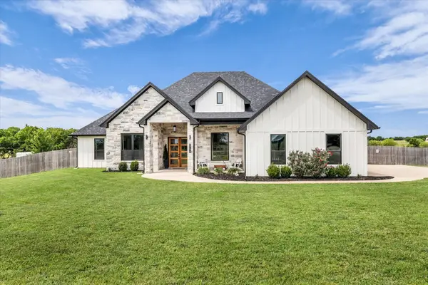 2724 Southwinds Drive, Lorena, TX 76655