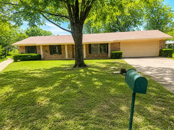 1141 Bowie Street, Sulphur Springs, TX 75482