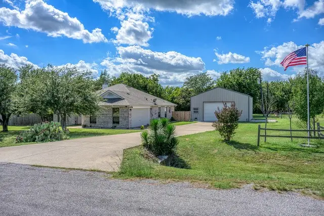 99 Catamaran Court, Gordonville, TX 76245 - #2