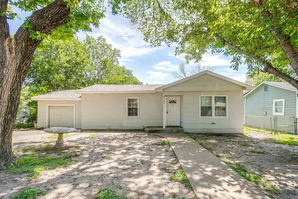 822 Ronald Street, White Settlement, TX 76108