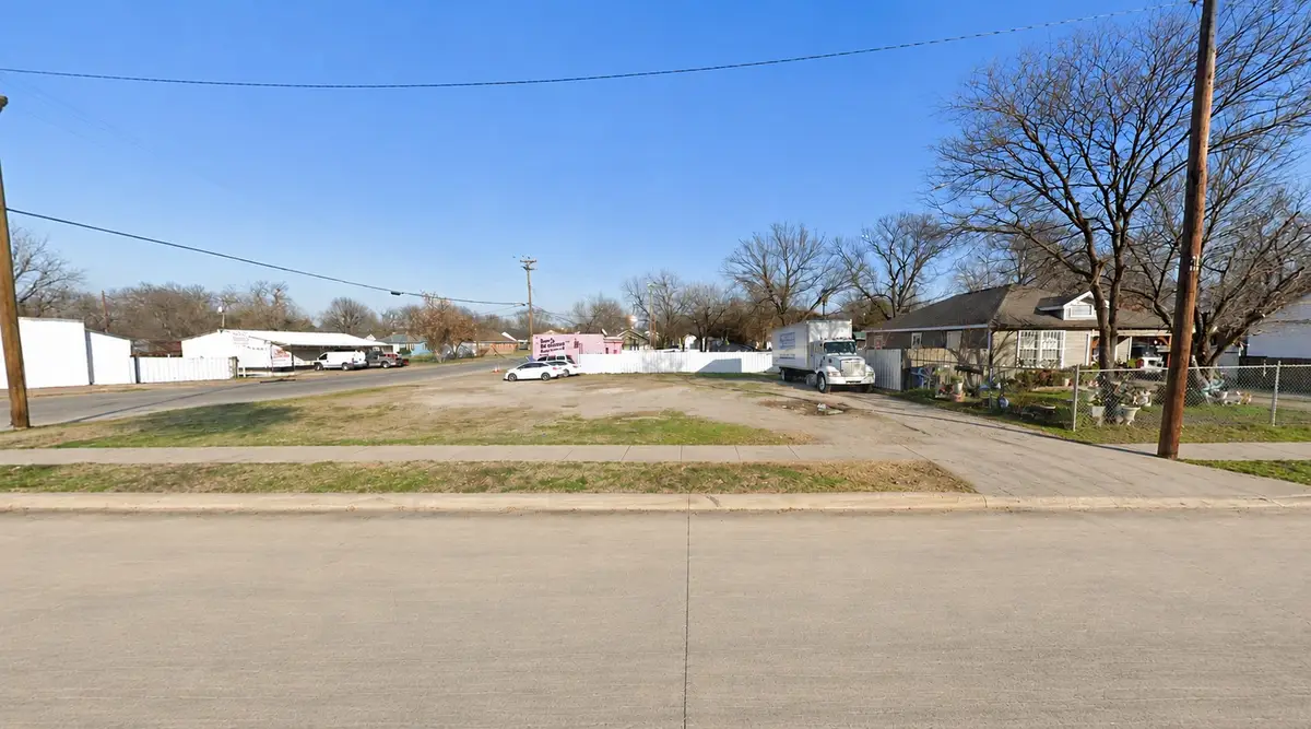2806 Arizona Avenue, Dallas, TX 75216 - #1