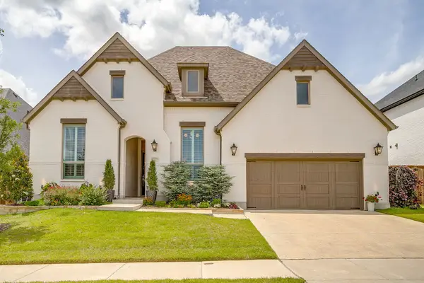 2212 Sandrellan Street, Fort Worth, TX 76008
