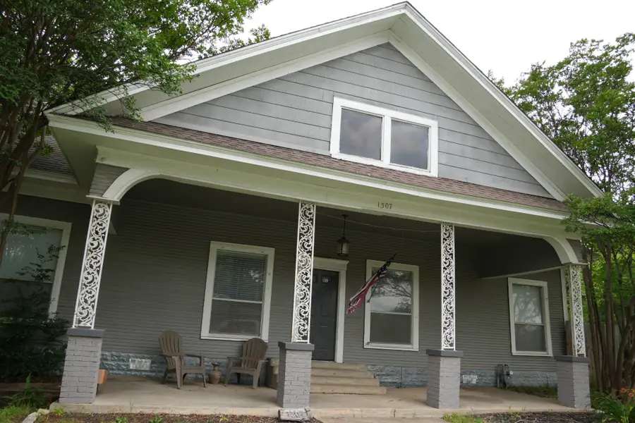 1307 Granbury Street, Cleburne, TX 76033 - #2
