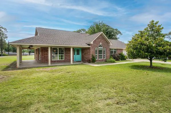 21750 Lakewood Lane, Chandler, TX 75758