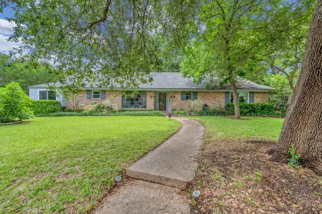 9033 Cherry Creek Place, Woodway, TX 76712 - #1