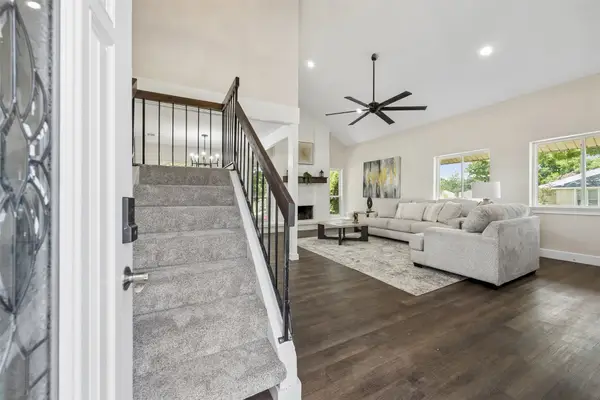 1600 Hartford Drive, Carrollton, TX 75007