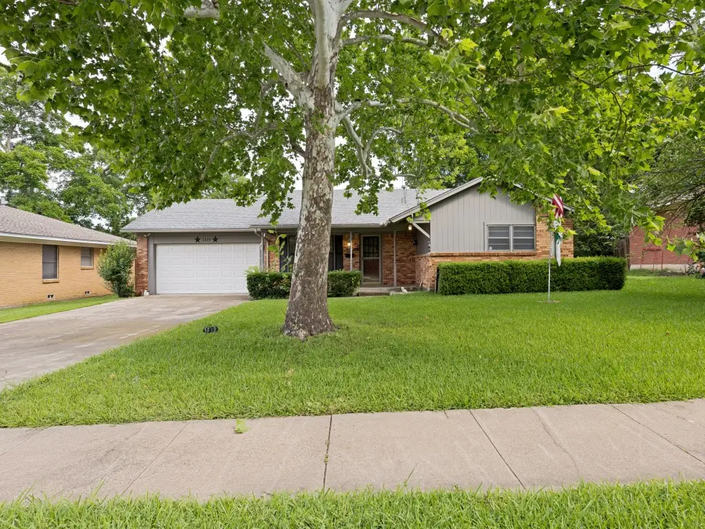 1419 Hillcrest Drive, Sherman, TX 75092 - #1