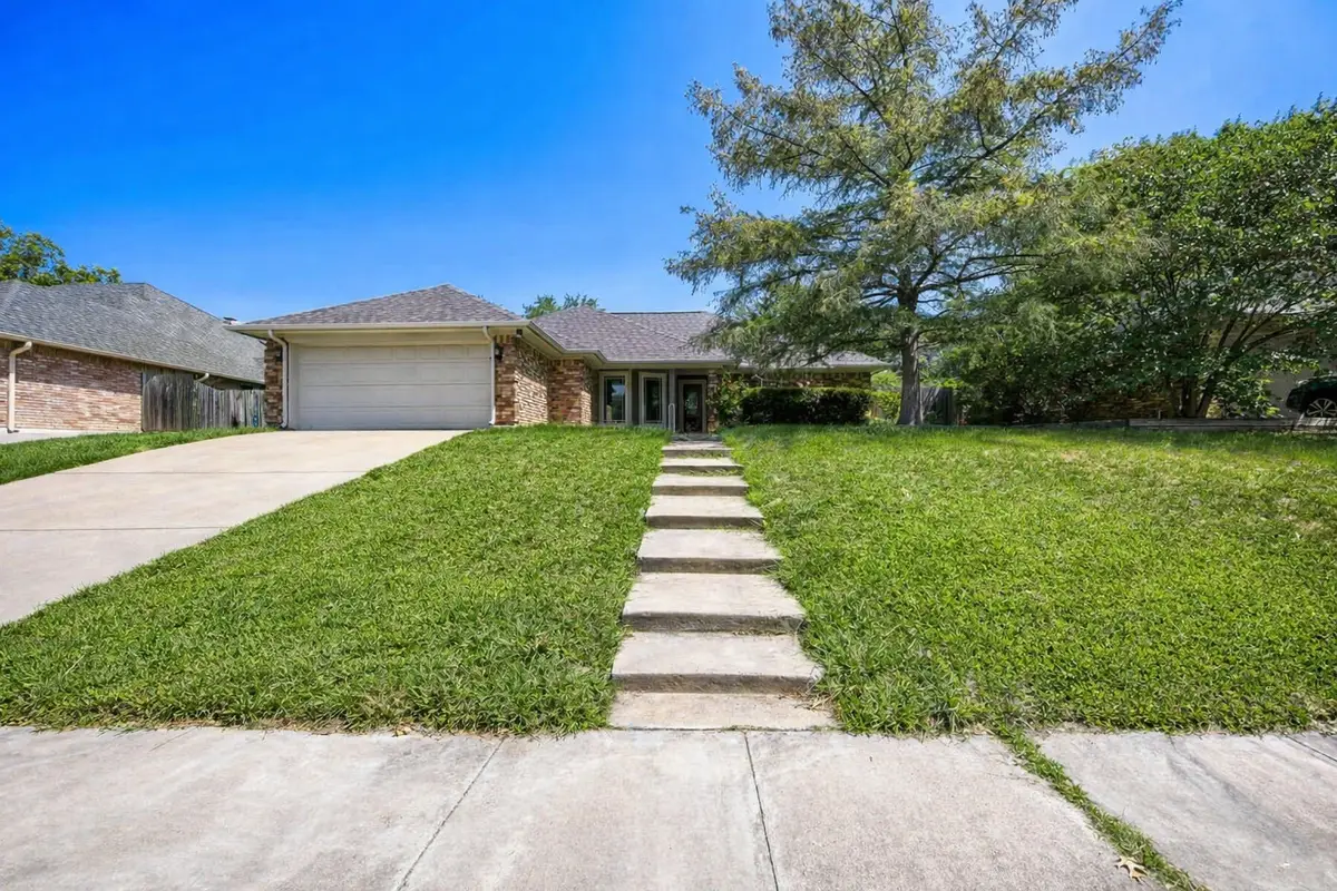 10104 Stoneleigh Drive, Benbrook, TX 76126 - #1
