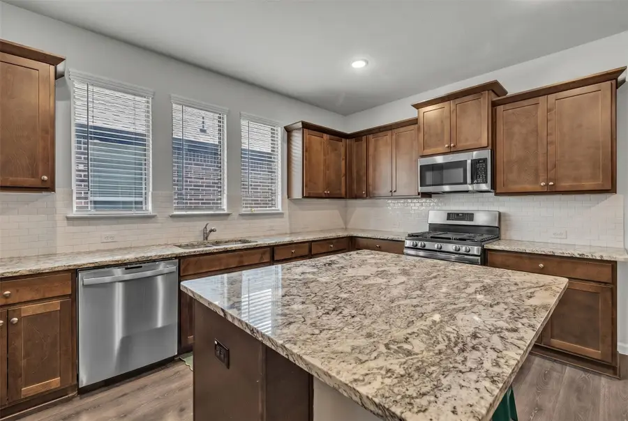 639 Congressional Avenue, Red Oak, TX 75154 - #3