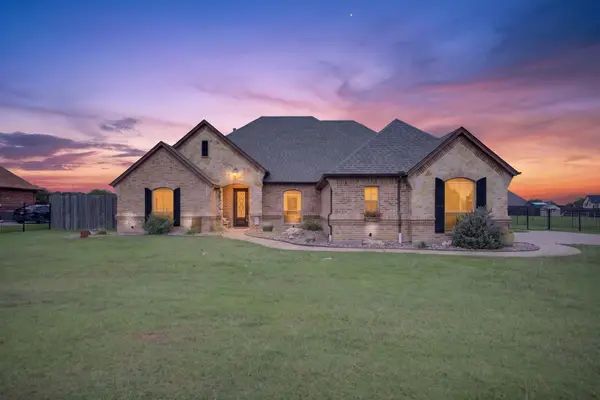 7233 Granville Drive, Mansfield, TX 76063