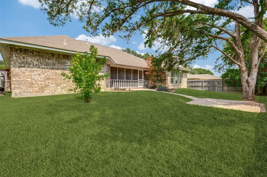 1125 Madlynne Drive, Cedar Hill, TX 75104 - #2